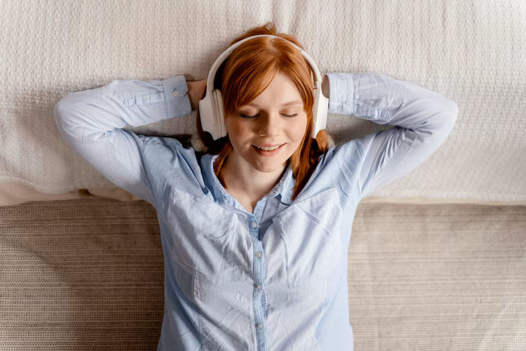 portrait-woman-home-listening-music